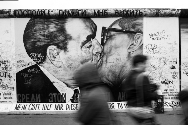 photo black and white bw  Berlin Europe german germany people movement monument monuments city Street art wall