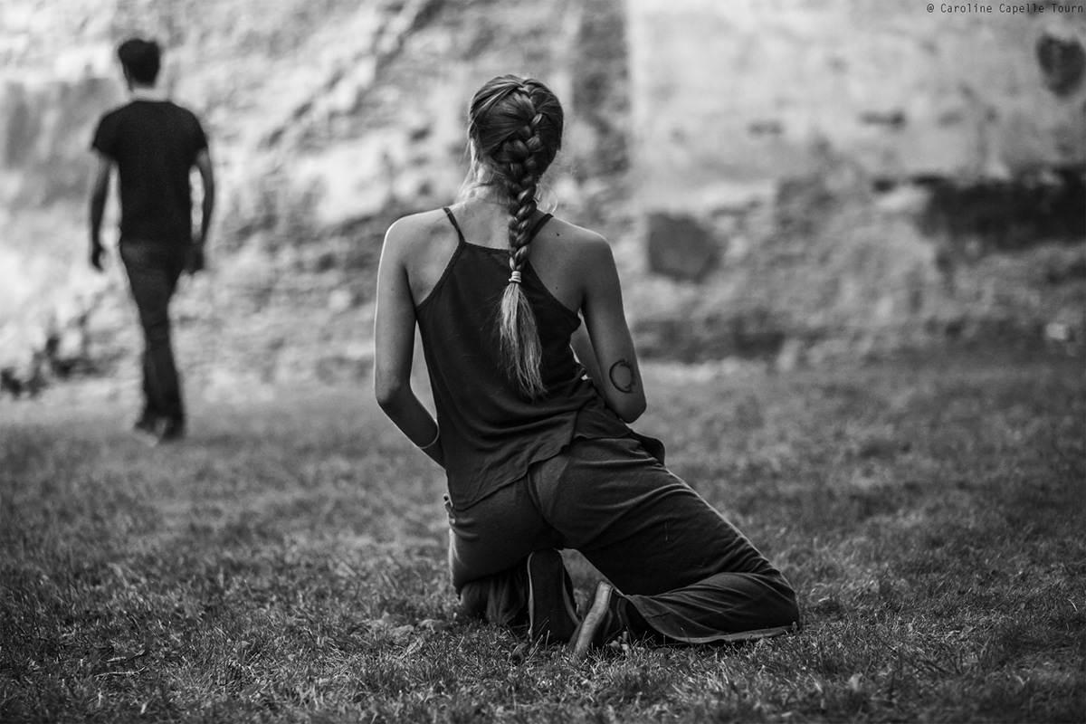 Performance danse DANCE   Photographie cliche noir et blanc Serie jeremy tran FONDATION BULLUKIAN lyon