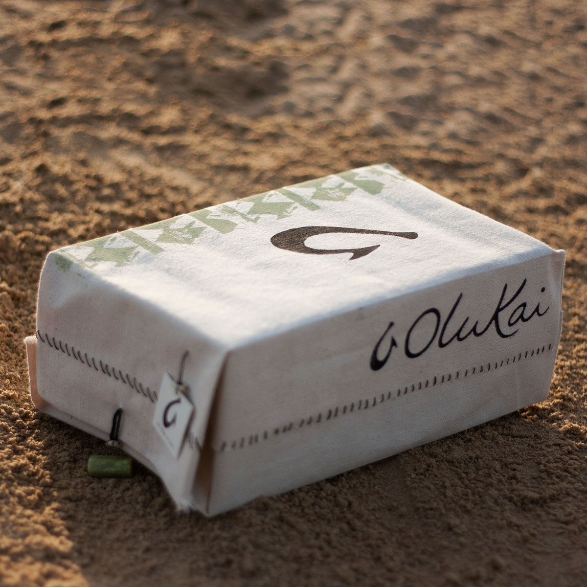Olukai shoes shoe box reusable eco-friendly Sustainable earthy
