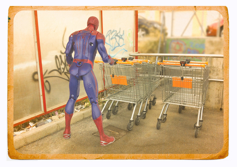 antiheroe heroe spiderman bicicleta man hombre