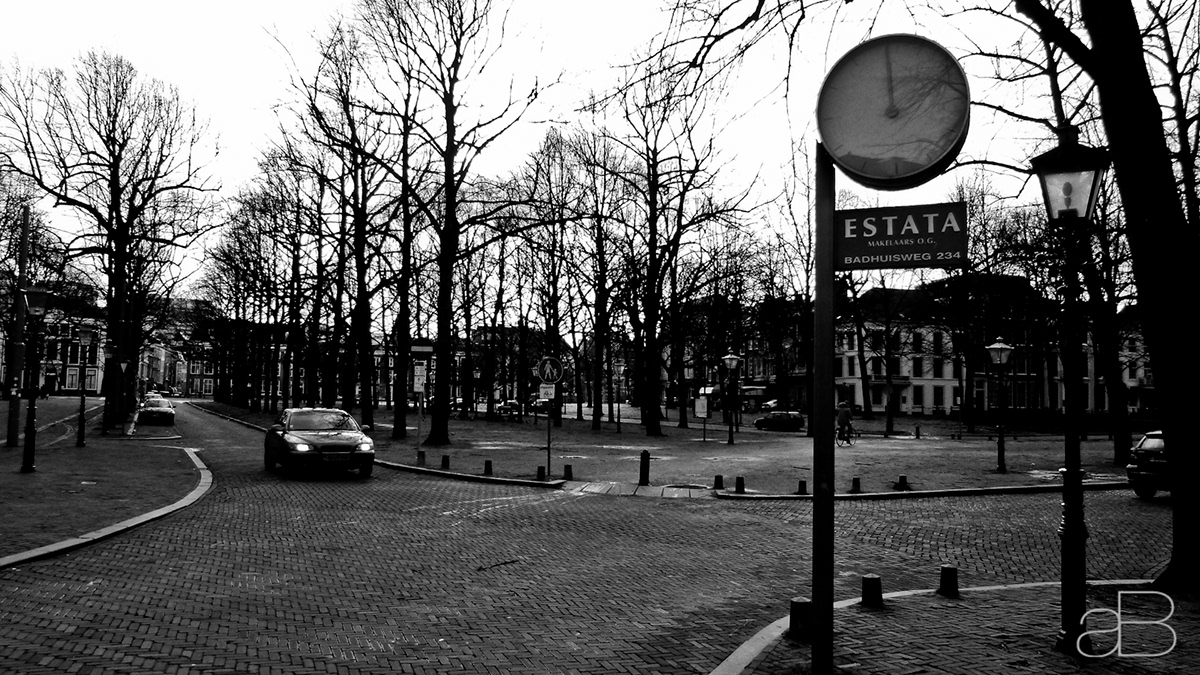 the hague black and white crowd Shopping tracks tram