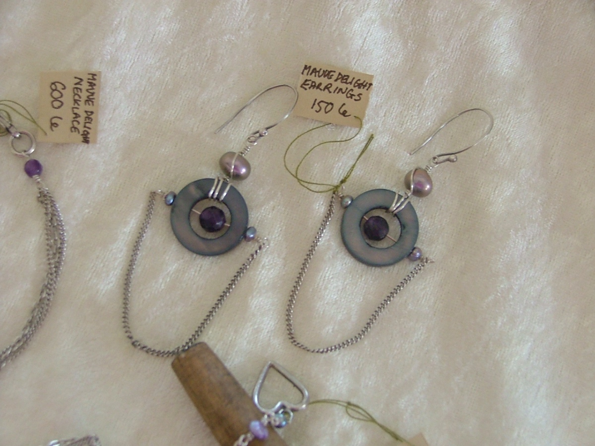 Jewellery hand-crafts handmade wirework custom made