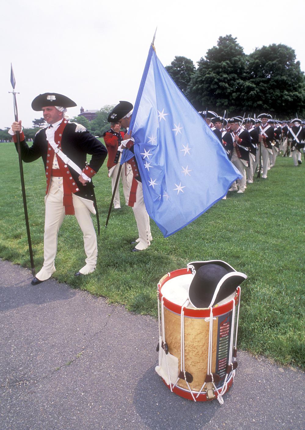 Military uniforms parades Revolutionary War