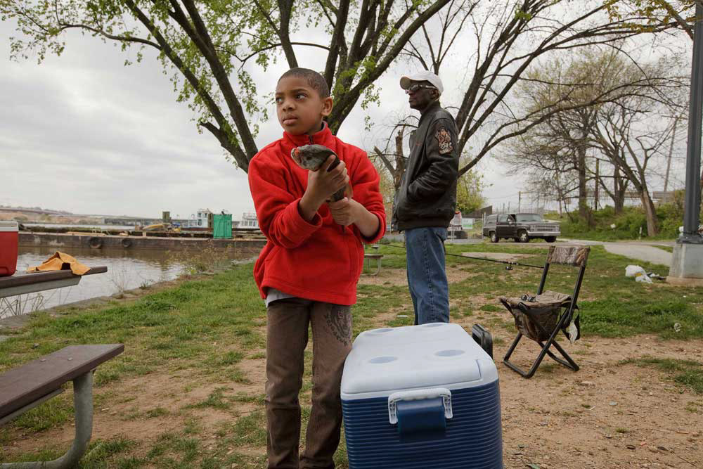 Documentary  Washington  D.C. Anacostia environment Portraiture community african american fish pollution water digital Next 2013