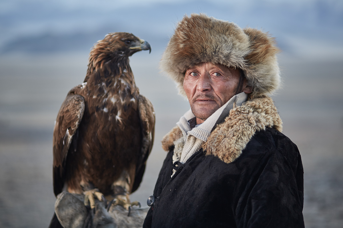 mongolia Altai Eagle Hunters Golden Eagle tradition kazakh normad people normad