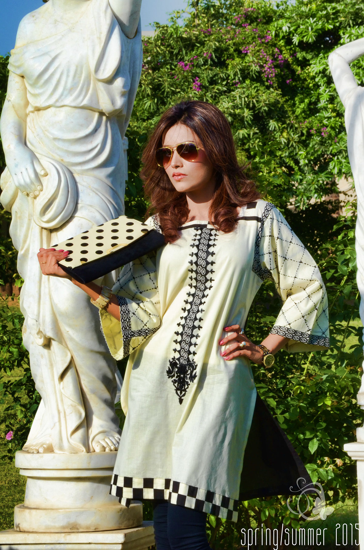 womenswear Pretwear readytowear madeinpakistan handmade handembroidered womenempowerment thebutterflyproject sadiaanwar fairwages homebasedartisans silkthreads tunics kurtis