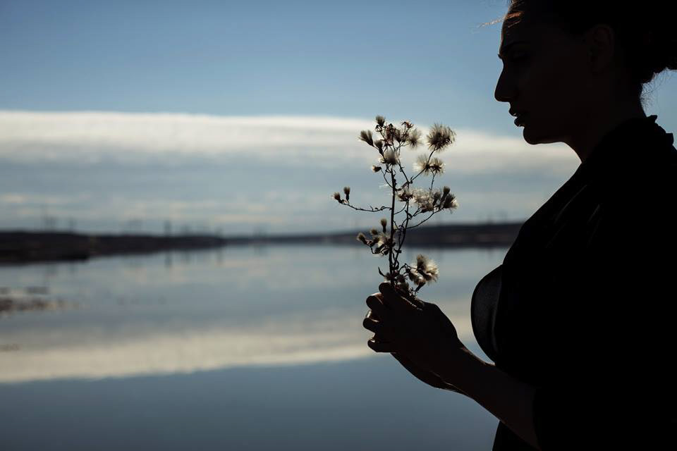 baku azerbaijan seljan seljangurbanova photographer mood black Landscape lake old girl female portrait