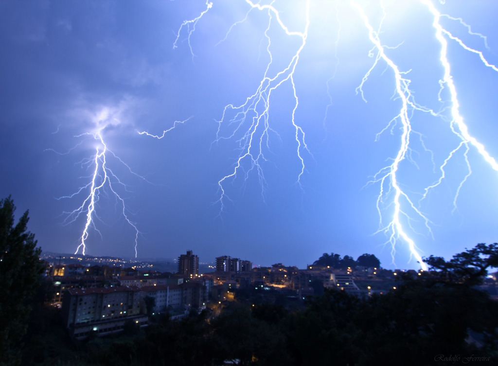 lightning bolt storm rodolfo ferreira Coimbra Portugal