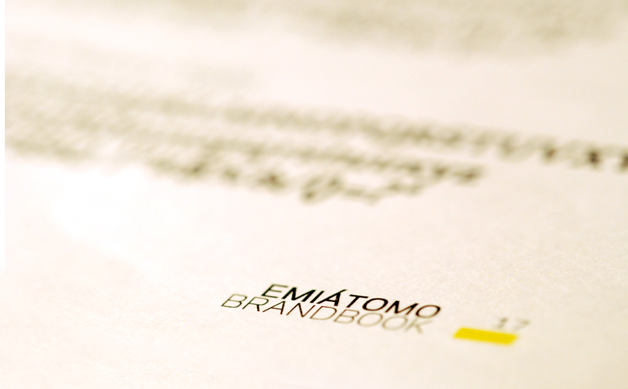 identidade print  logo  brand Emiatomo design nunocarvalhodesign identity