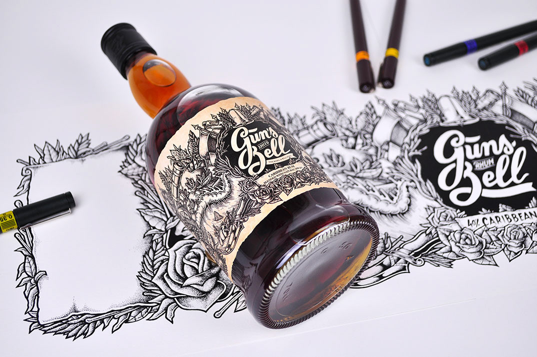 ILLUSTRATION  gun'sbell Bordeaux dots Rotring ink blackandwhite Rum design schiavo
