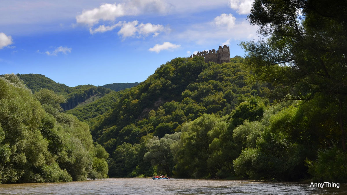 rafting hron slovakia Nature river