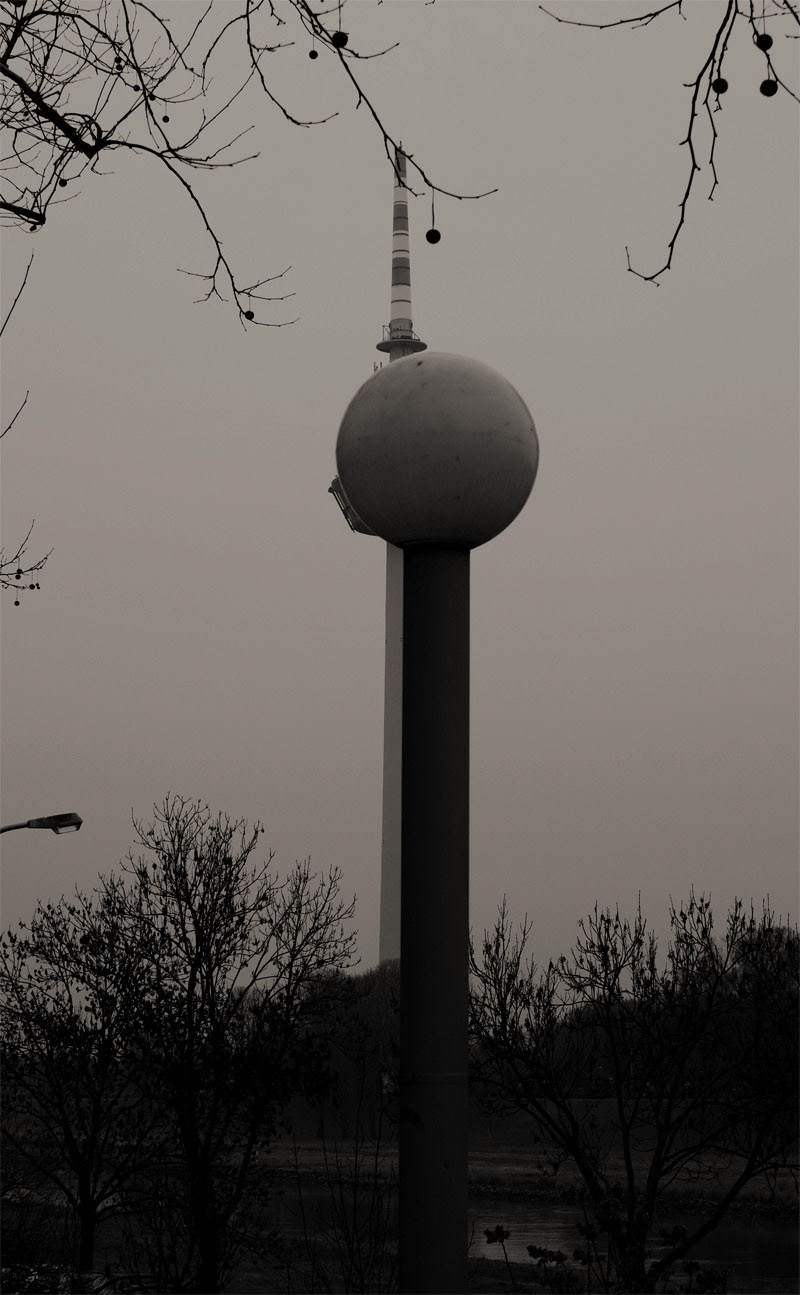 mannheim black and white communication tower Fernmeldeturm Konzeptphotographie concept