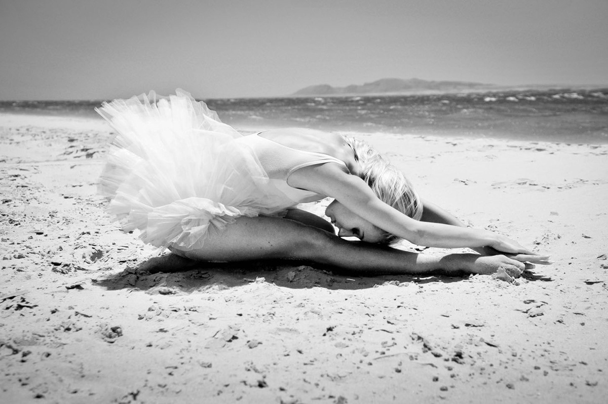 dancer ballet desert Arabesque black and white elegant