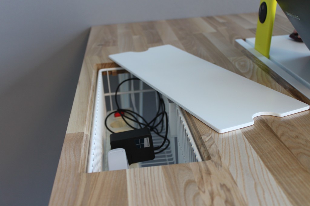 GetItDone Deskie desktop design FlexibleWorkplace DNA Microsoft KodaForm Worktable table oak