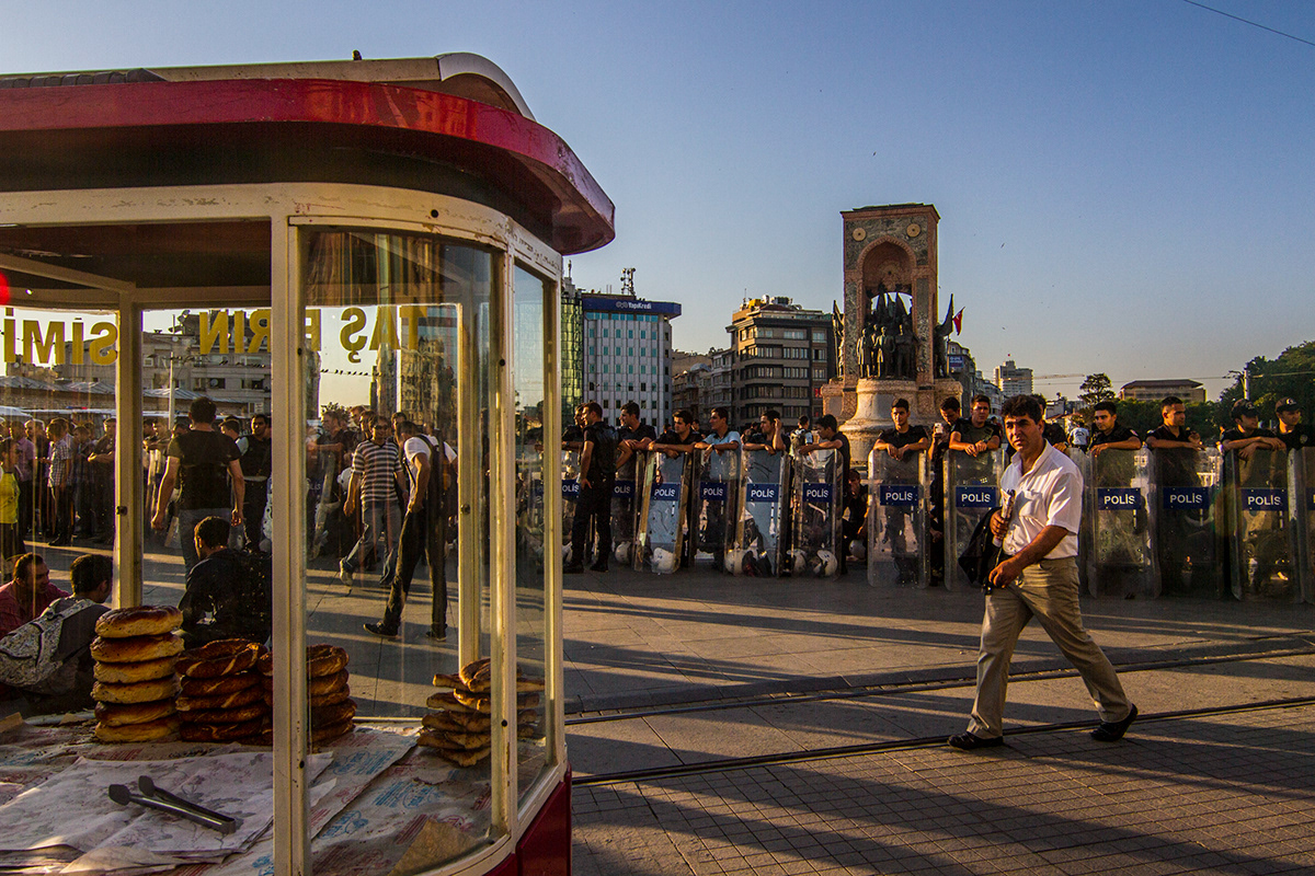 istanbul Turkey Street people turkish Konstantinoupoli 