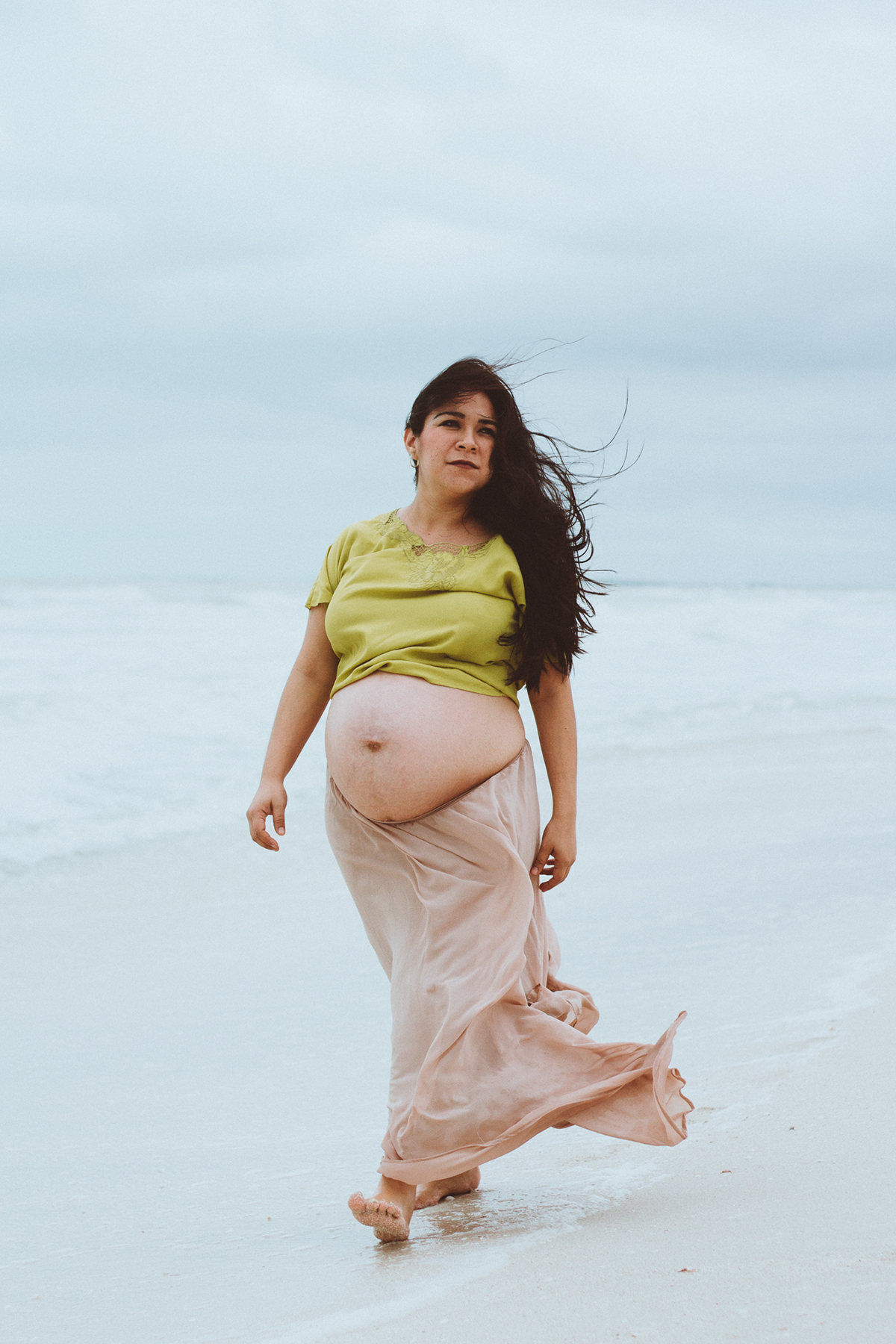 portrait pregnancy Photography  beach cloudy
