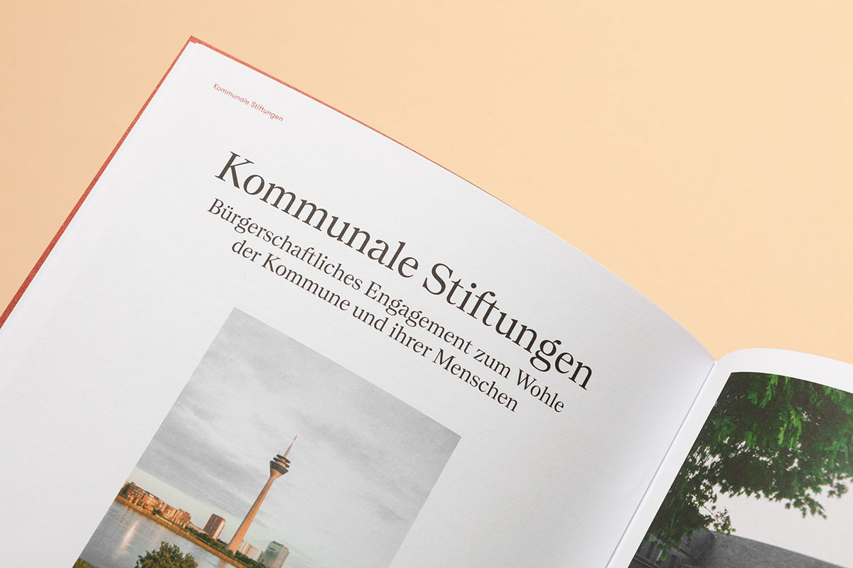 ILLUSTRATION  print printdesign editorial editorial design  brochure Booklet typography   Düsseldorf