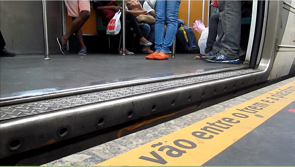 trem train Tube Station Project design Catraca rampa security Segurança mobillity mobilidade accesibilidade deficiente físico metro