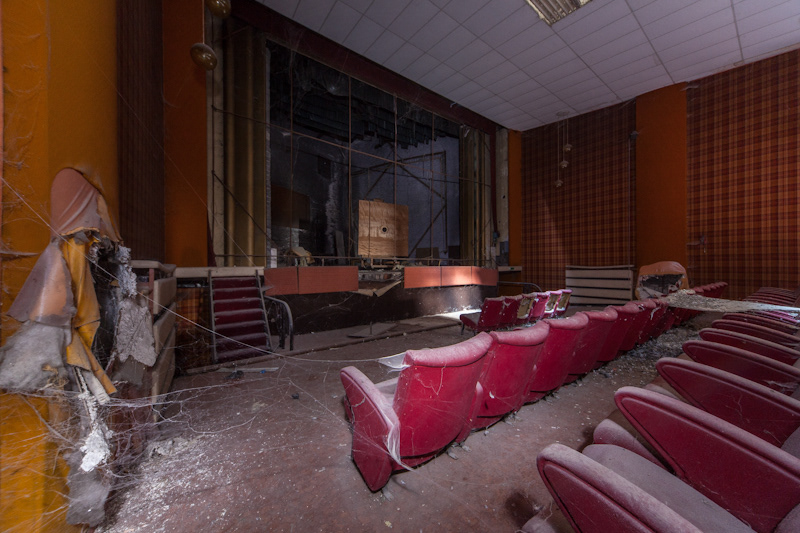 urban exploration foantje UE Cinema abandoned lost forgotten secret hidden old special found