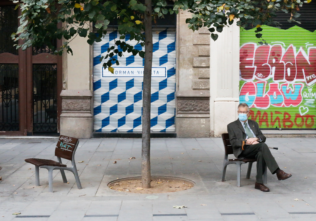 barcelona Calle Cataluña COVid ensanche fotocallejera fotodecalle fotodigital  fotoreportaje streetfoto