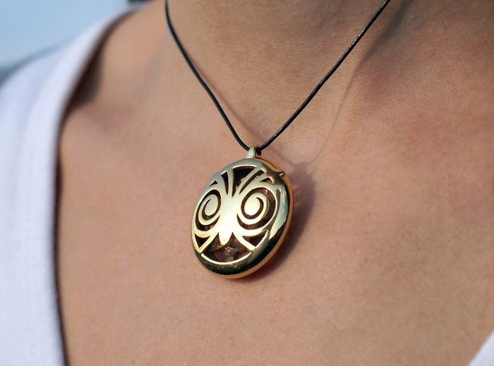 owl pendant animal jewelry Pookas Michael Mueller i.materialise 3d printing 3d print gold brass