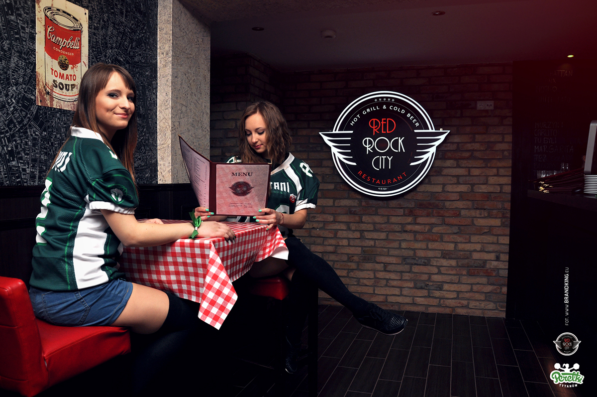 Perełki lublin Cheerleaders cheerleaderki football sport team photo photos bar grill restaurant city