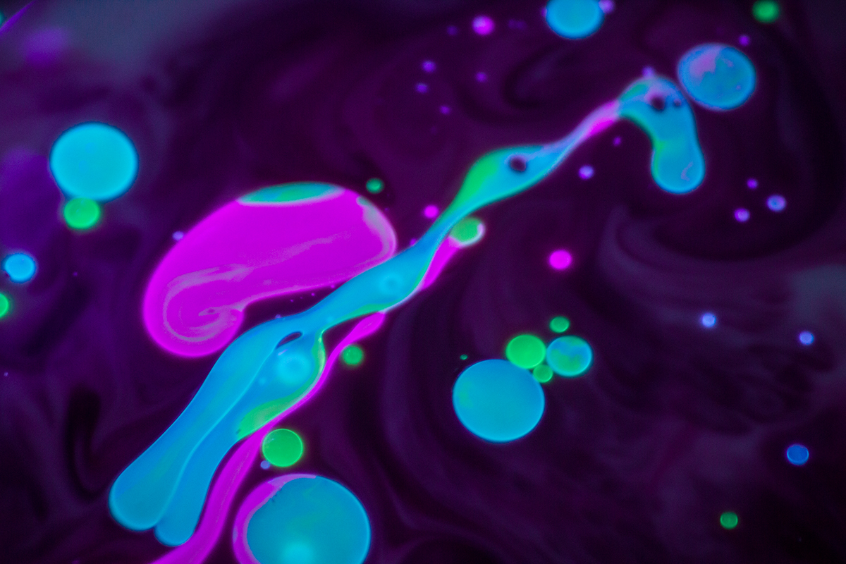 ink macro Photography  neon fluorescent trippy fluid