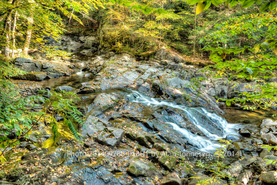 landscape photos Adirondack mountains New York trees lakes streams autumn foliage lake ducks panorama