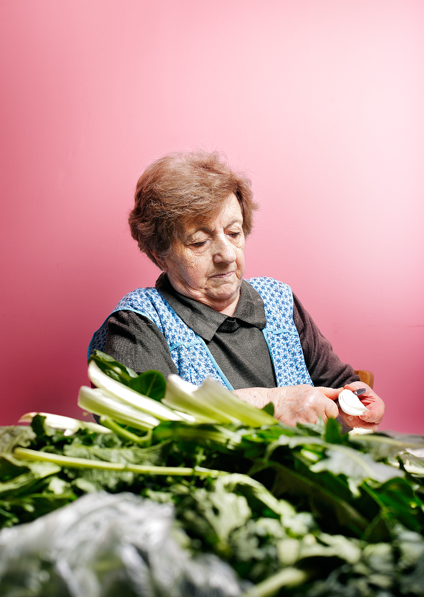 Massimo Colonna ediiting Post Production retouch Food  colours Canon photoshop cime di rapa cicorie portrait RITRATTO grandma nonna strobist