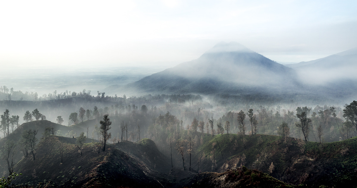 photo Nikon Travel Ijen bromo east java indonesia hiking mountain mount climbing trekking crater blue fire adventure