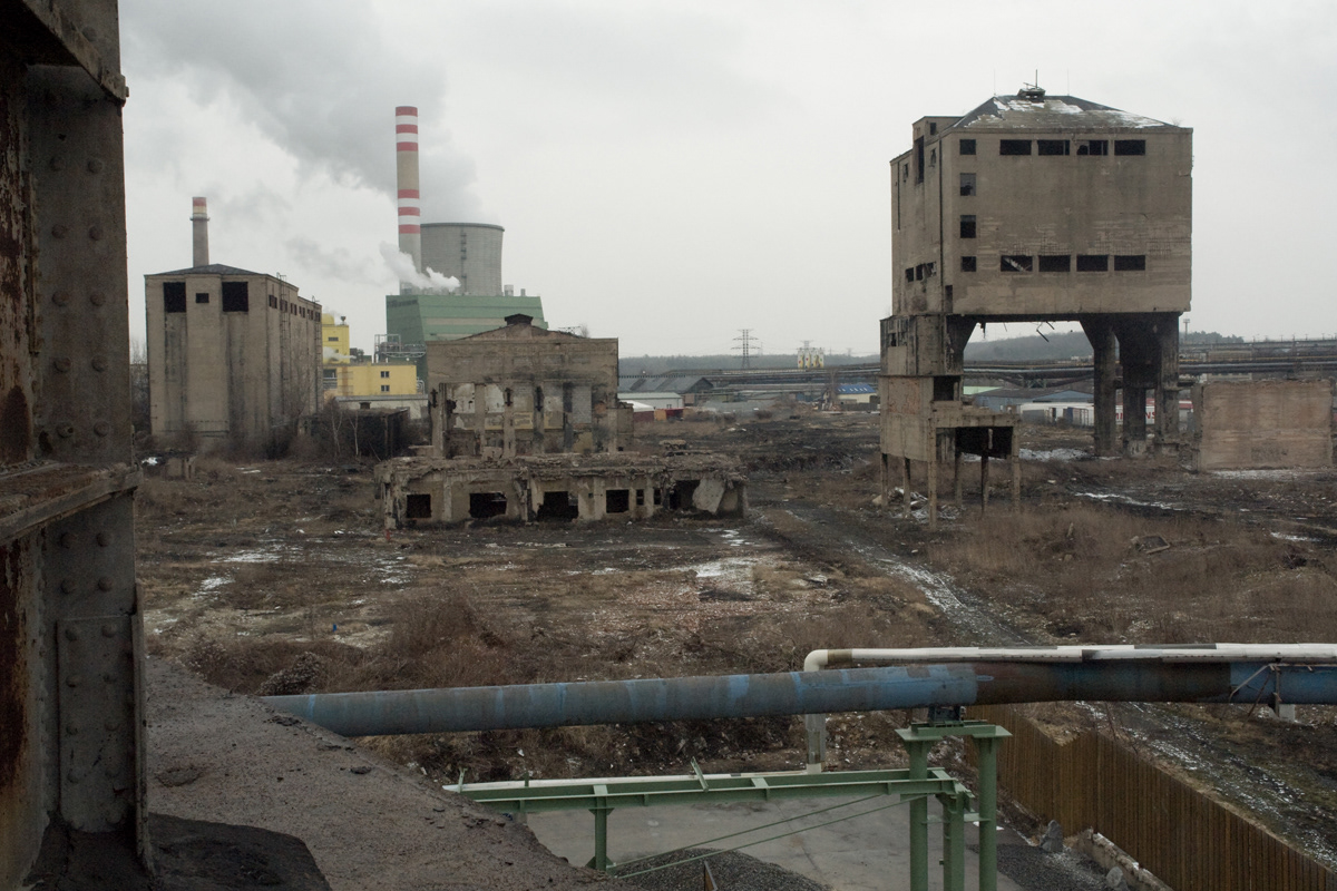 zelezo iron eisen industrie industrial tovarna factory fabrik trosky Ruine ruin cesko tschechien Czech Republic zerfall priroda Nature