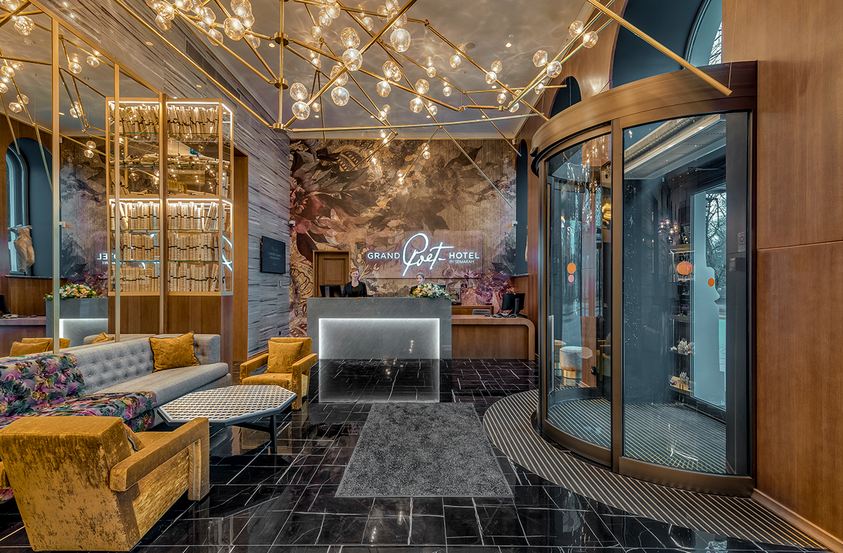 Interior gradnpoet luxury lights design Indoors hotel architcture service Riga
