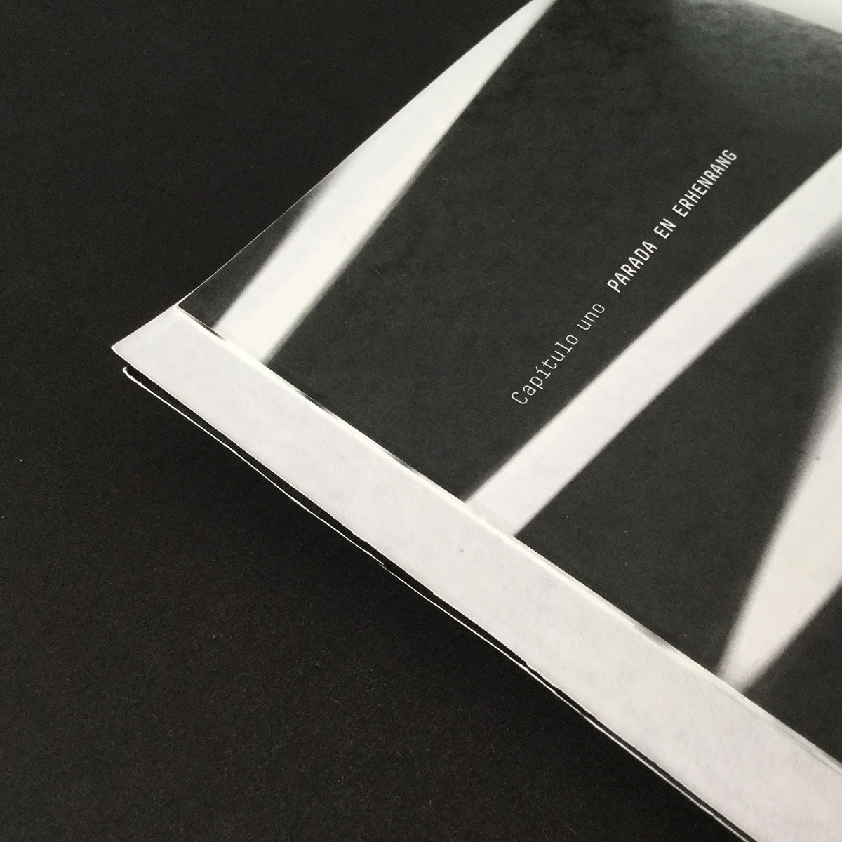 editorial colección books manela black and white ciencia fadu tipografia cover galaxy