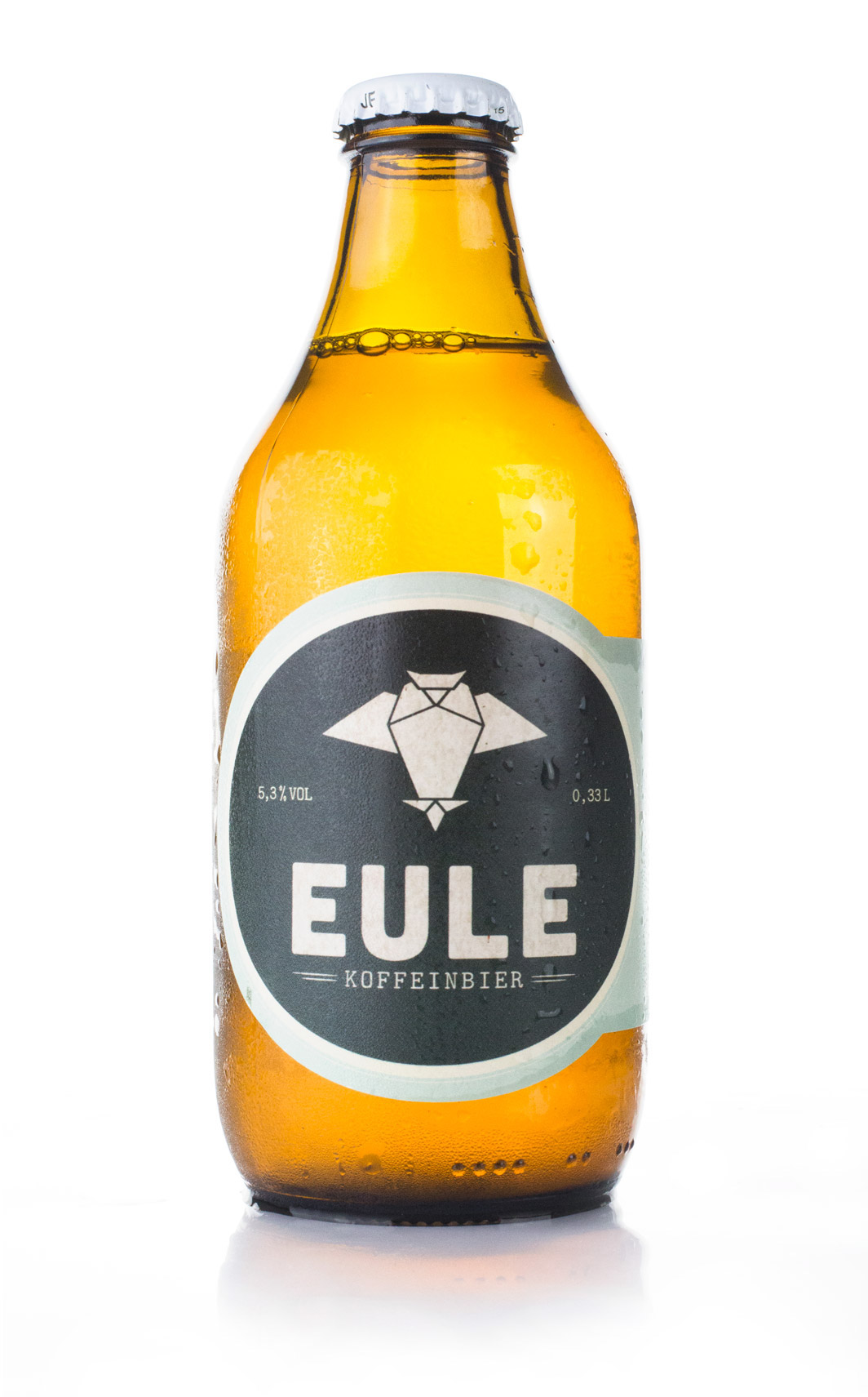 eule Render 3D CG product beer bottle