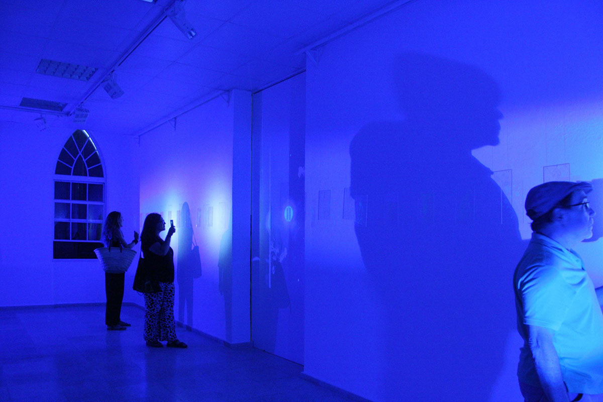 arcans tarot Tarot Cards plexiglass contemporary art installation projection blue light art show printmaking