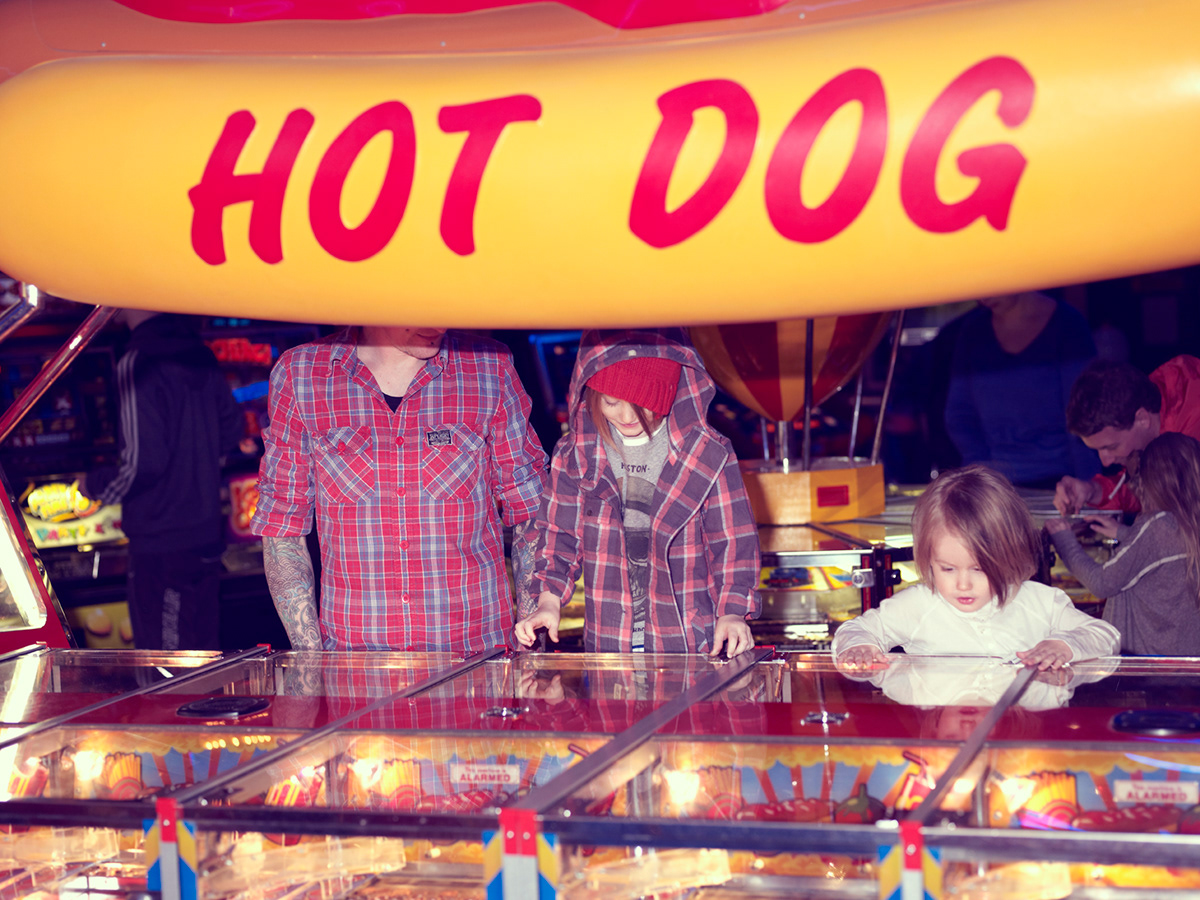 children sea arcade Games hot dog birds