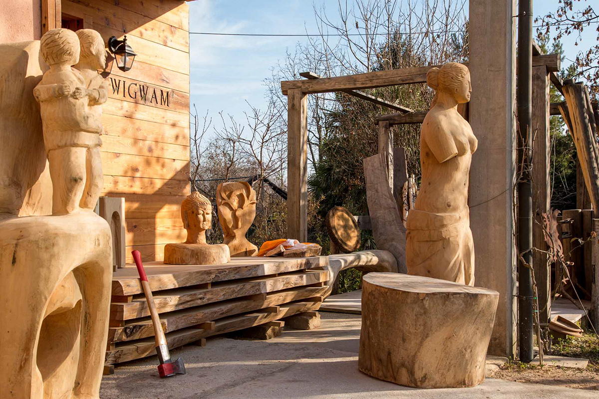 Craftsman handmade sculpture wood wood essences wood furniture woodcarver