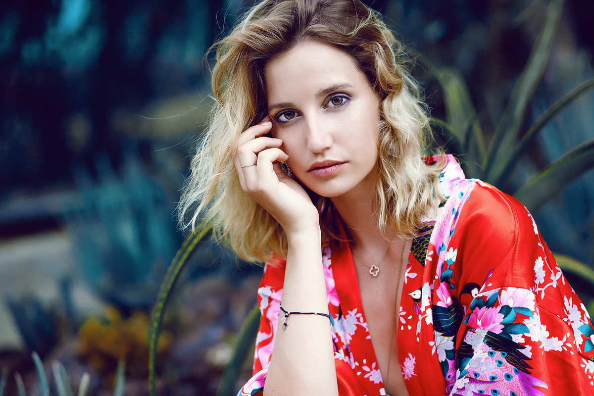kimy alvarez summer Love photoshoot Outdoor Natural lighting portrait woman blonde beauty styling 