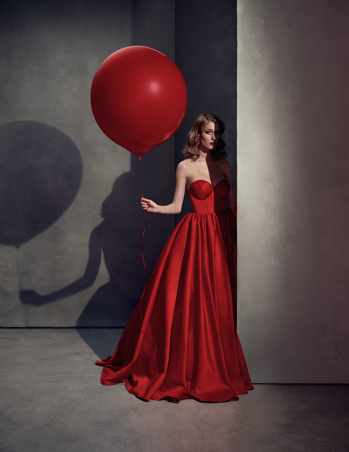 baloon campaign dark fujifilm lowkey portrait profoto red studio woman