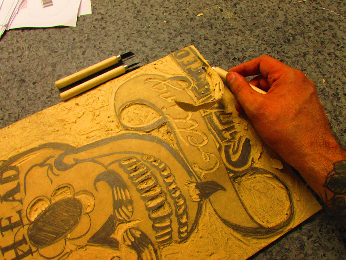woodcut Printing ink paper skull mexicain folk art wood letting Flowers paaionate punk Stree DIY tools