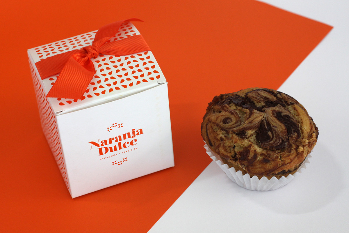 design mexico diseño mexicano bakery reposteria cupcake dessert orange Storefront Packaging