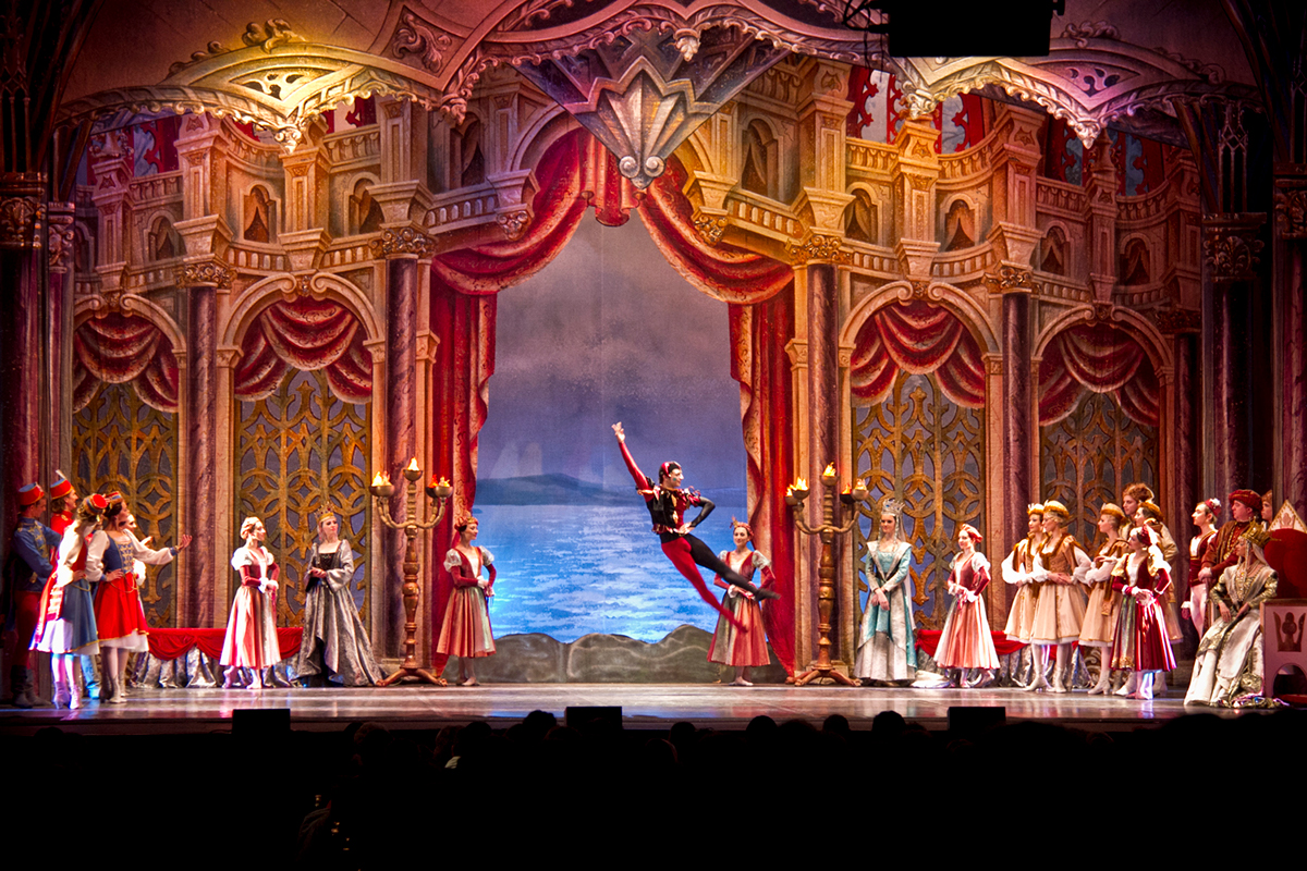 ballet Theatre photo color art Spettacolo Lago cigni romantic Čajkovskij Tchaikovsky