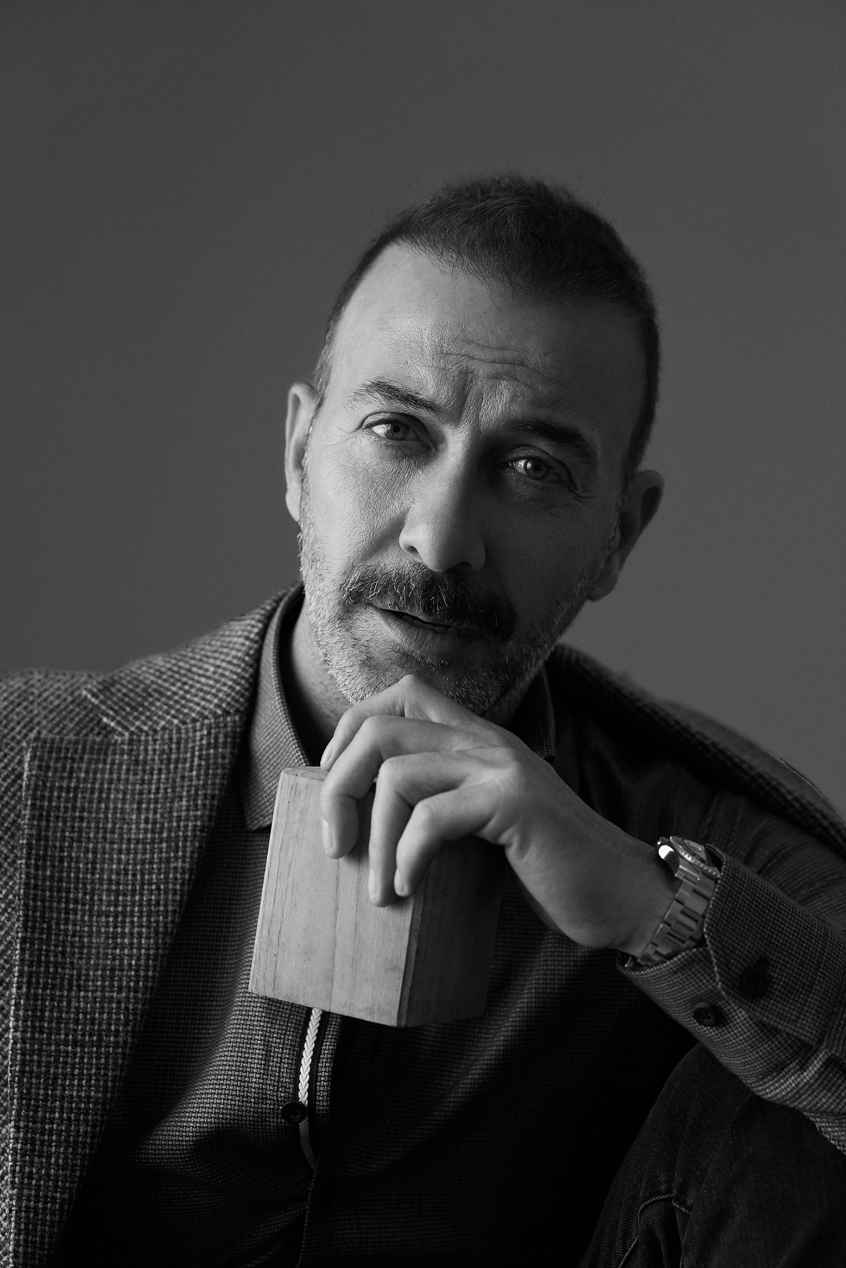 Adobe Portfolio Ebru Cündübeyoğlu Hakan yılmaz portrait çağdaş başar