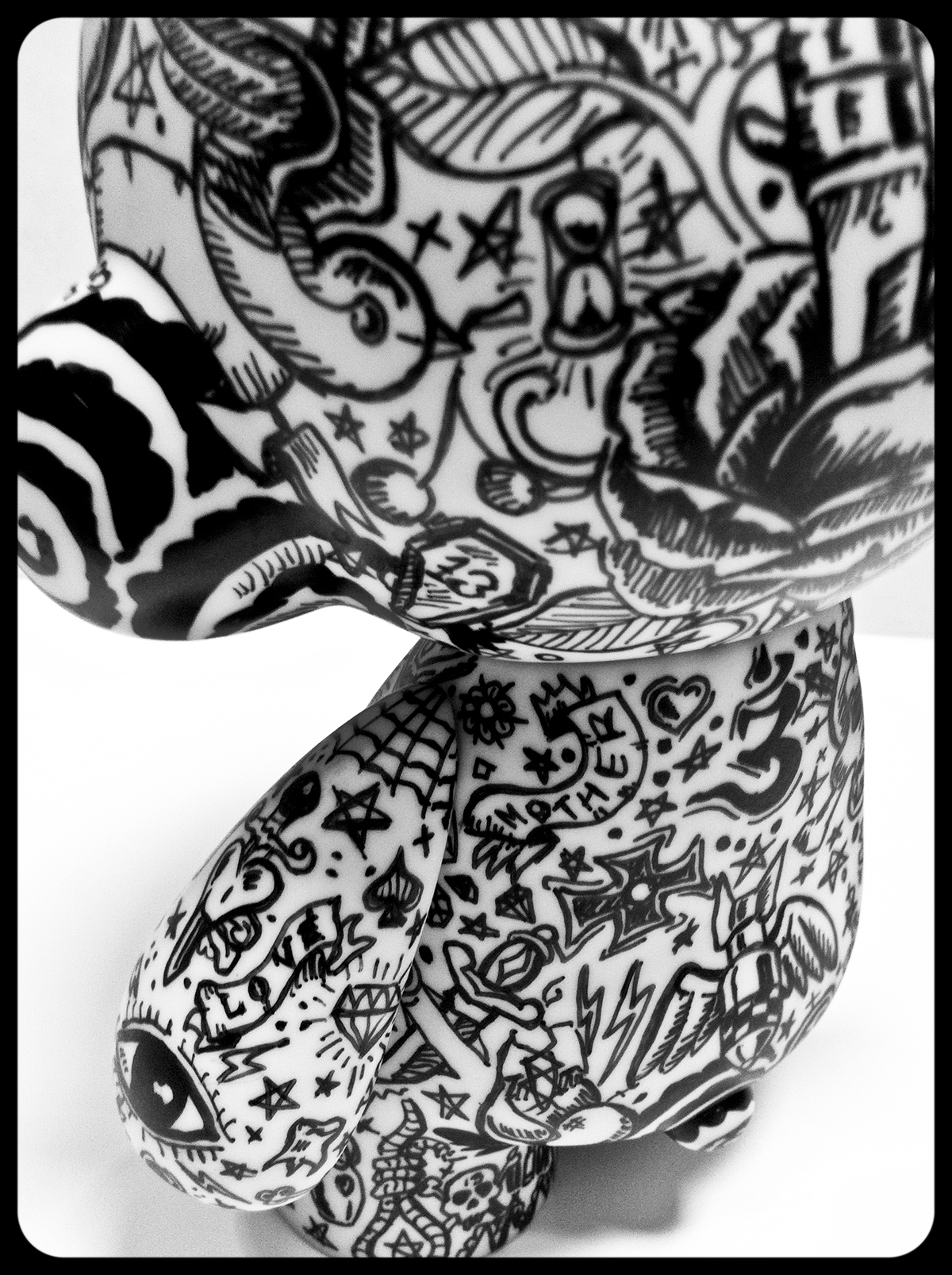 Munny toy vinyl Custom sharpie pen black & White tattoo