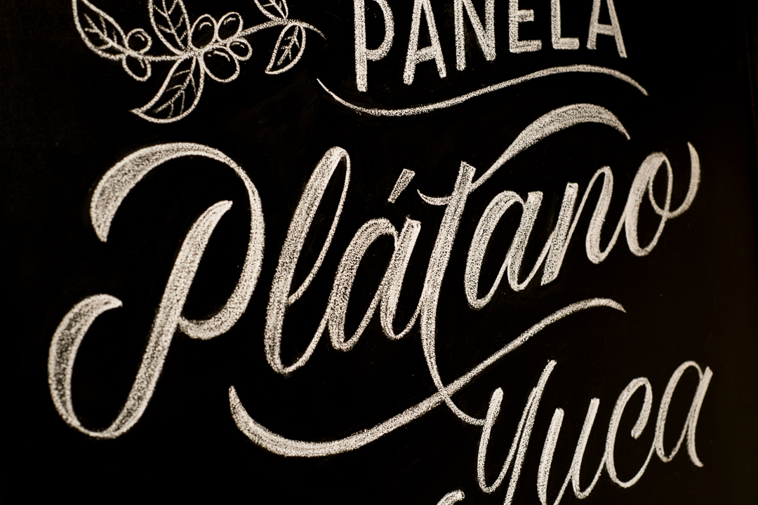 lettering Handlettering chalklettering chalk blackboard colombia frijoles Coffee cafe camaron