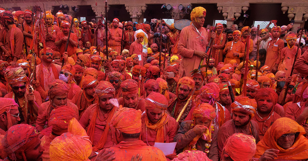 Adobe Portfolio colour festival holi India Travel krishna mathura Nandgaon temple