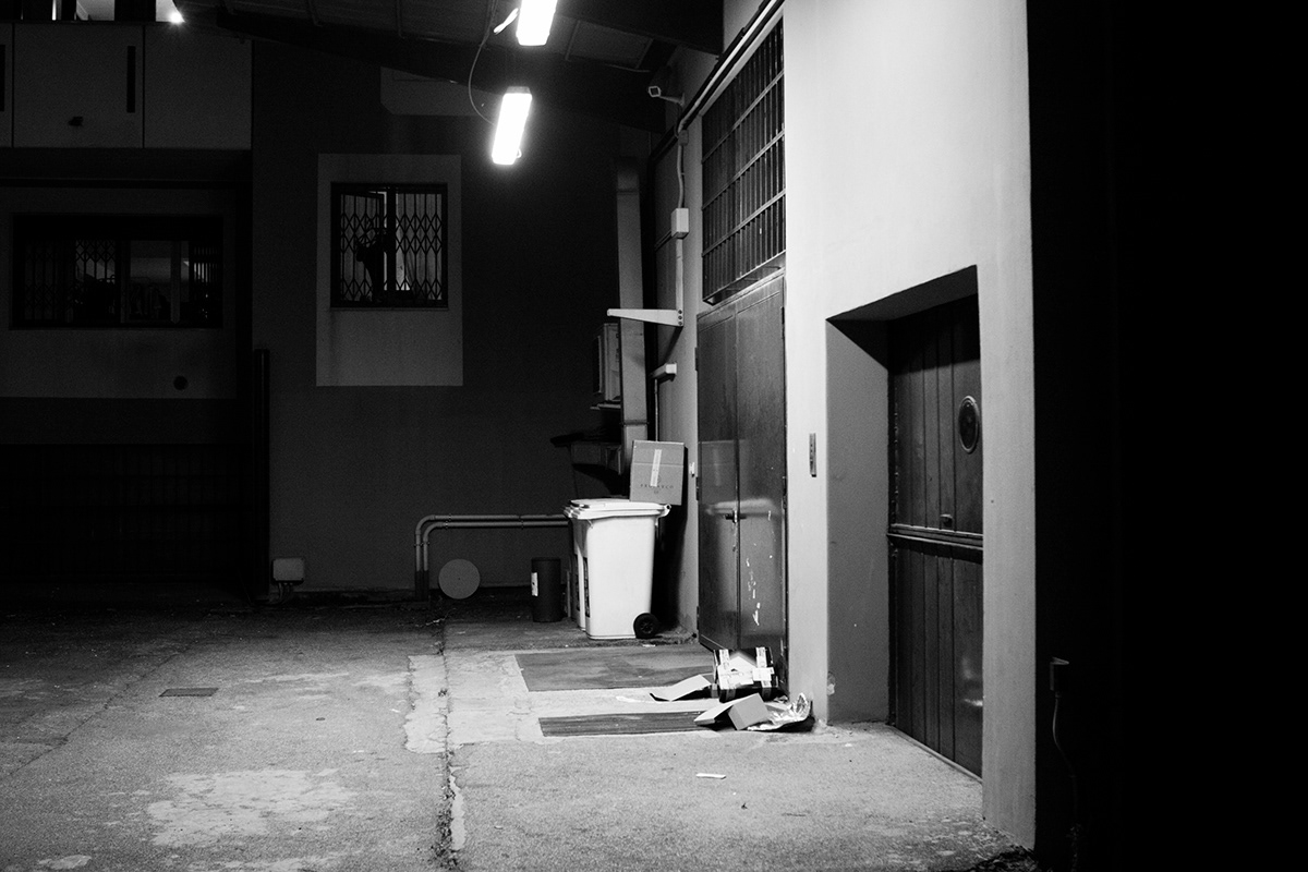milan milano notte night Street street photography people person dream alone black and white b&w bianco e nero