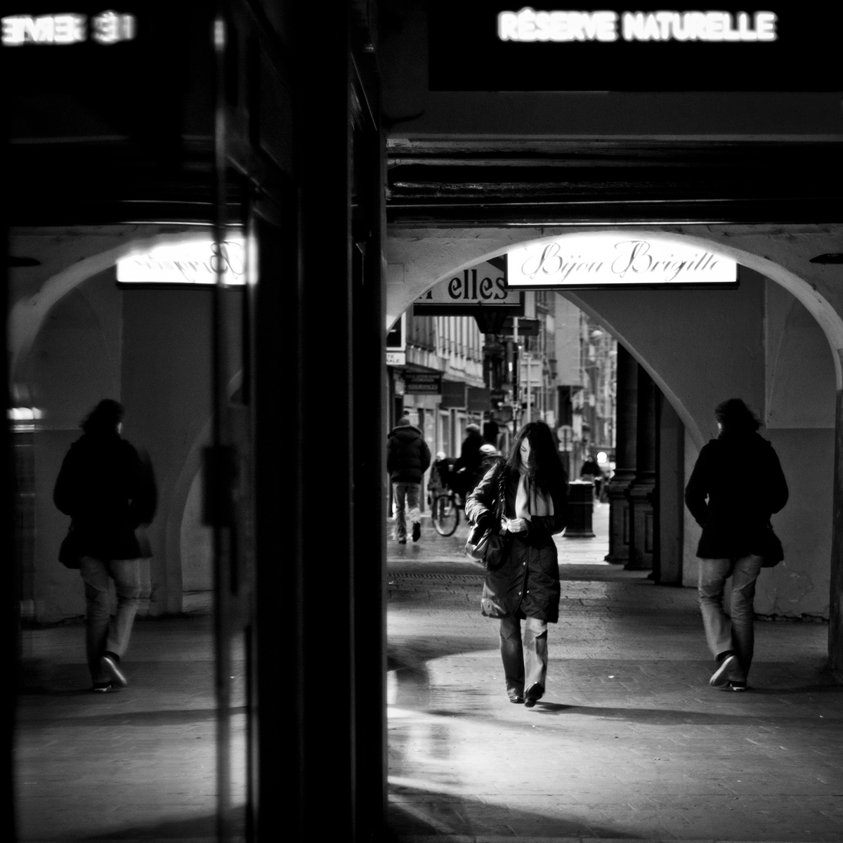 Urban  city  street  Street Photography france people La Défense Paris strasbourg reflects reflection black and white Canon