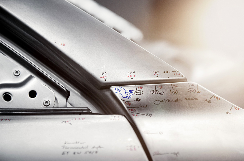 automotive   Cars  portfolio Audi  BMW  Lexus  bentley  Mercedes Porsche lamborghini  ferrari  aston martin  range rover