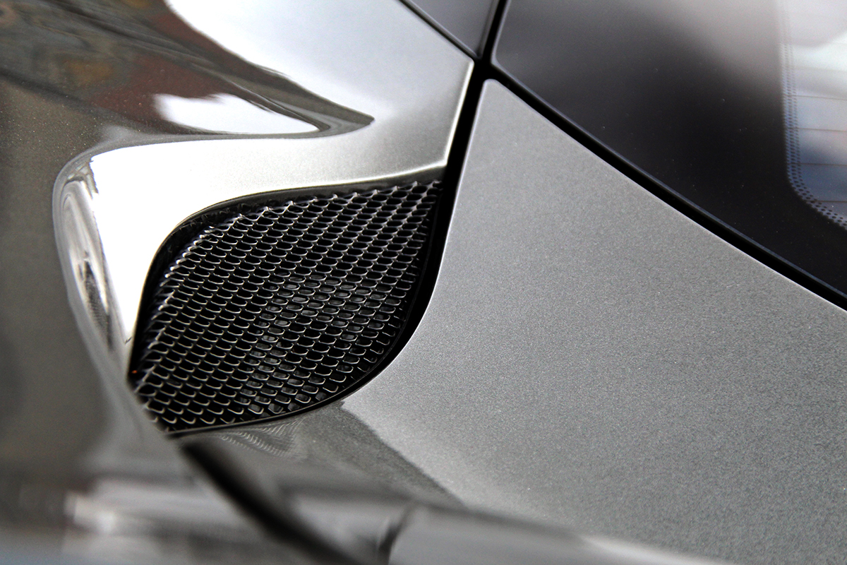 portfolio dufait automotive   car voiture FERRARI Audi BMW mercedes detail light colour jaguar lamborghini Porsche